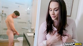 BANGBROS - Stepmom Chanel Preston Catches s. Jerking Off In Bathroom