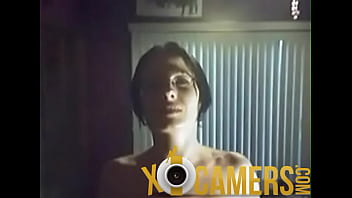 Teen Girl Posing Nude Webcam
