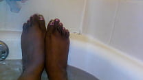 hot & wet sexy pretty ebony toes